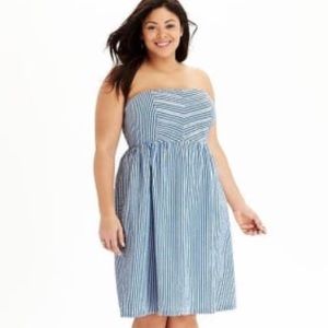 Old Navy Seersucker Strapless Dress